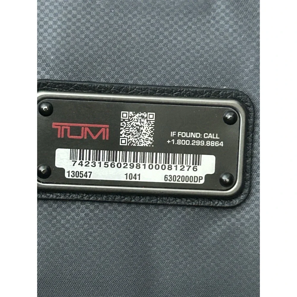 Tumi Harrison Seneca Slim Black Leather 15